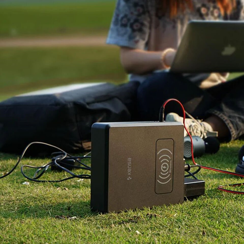 Kablosuz Şarjlı Taşınabilir Güç İstasyonu 200W