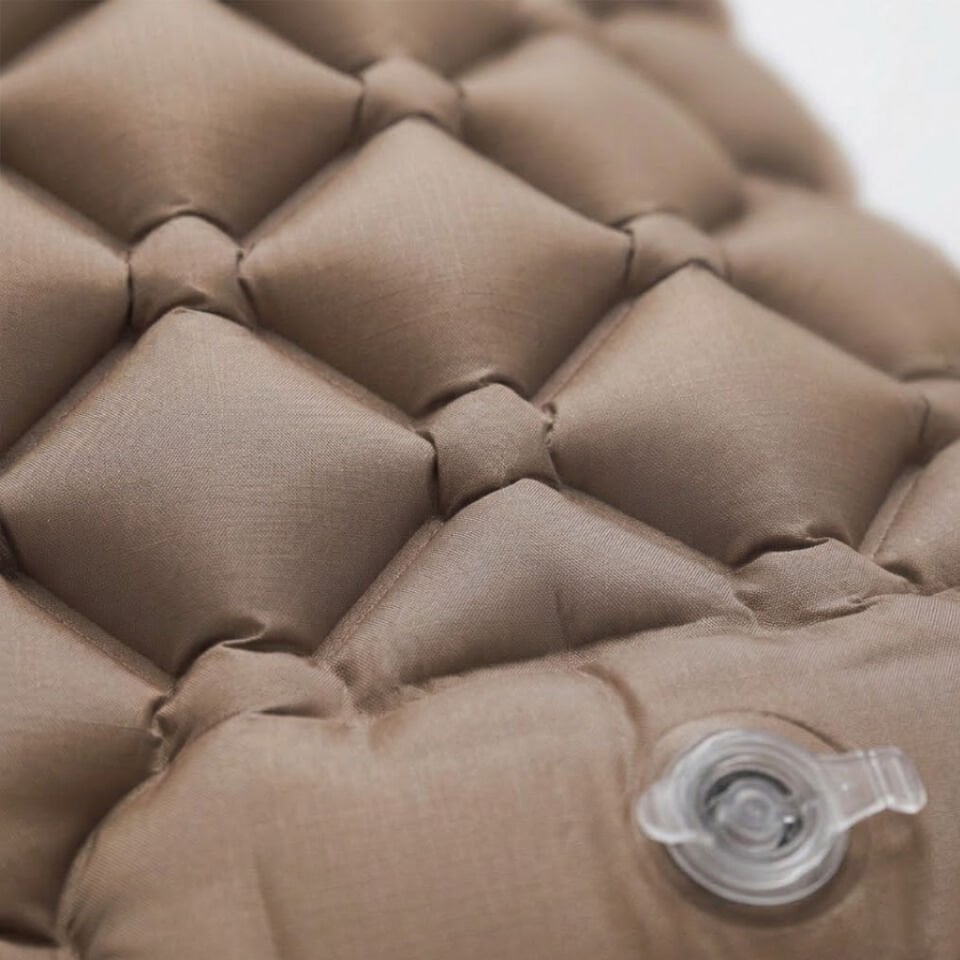 Kendinden Yastıklı Şişirilebilir Kamp ve Uyku Matı Açık Kahve